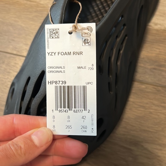 YEEZY FOAM RUNNER - Picture 9 of 9